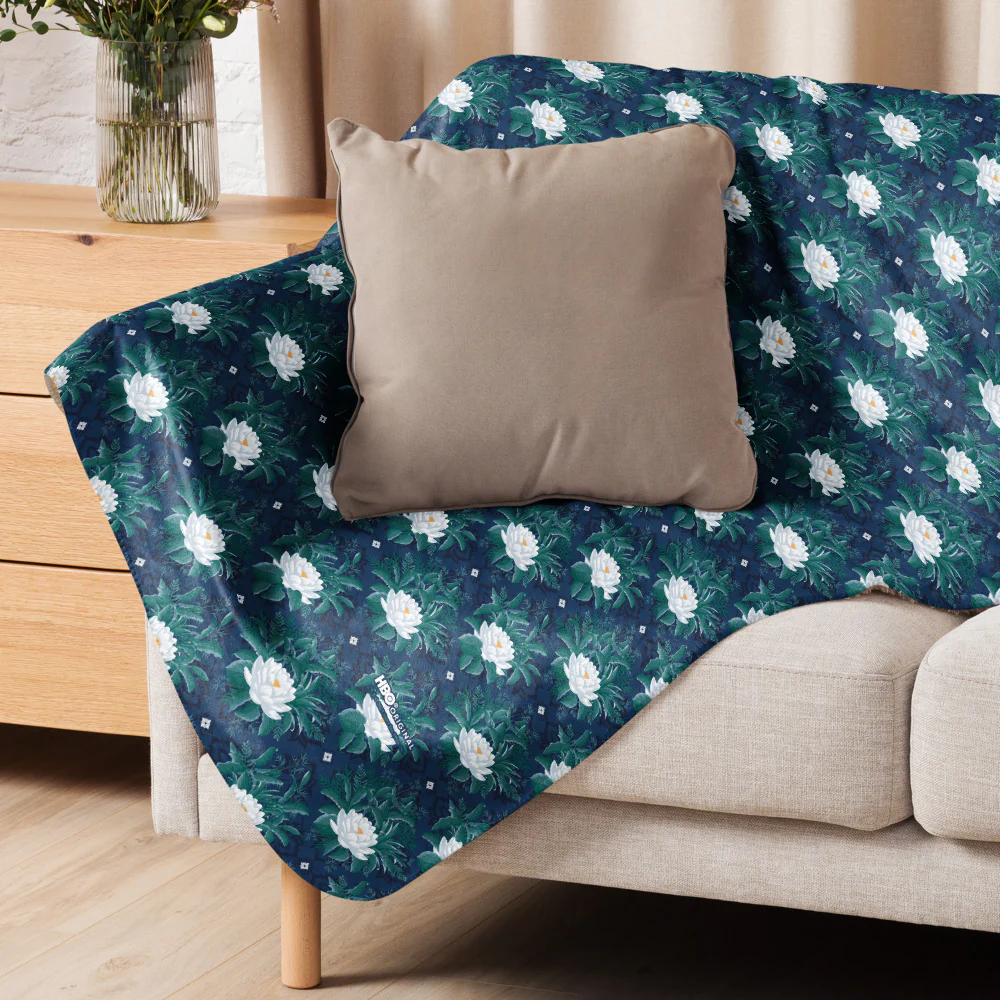 The White Lotus Pattern Sherpa Blanket - Image 7